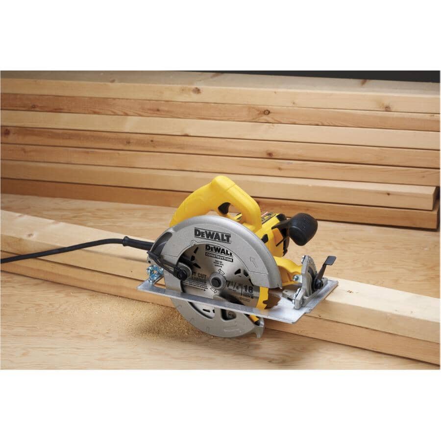DWE575 Lightweight Circular Saw - 15A, 7-1/4"