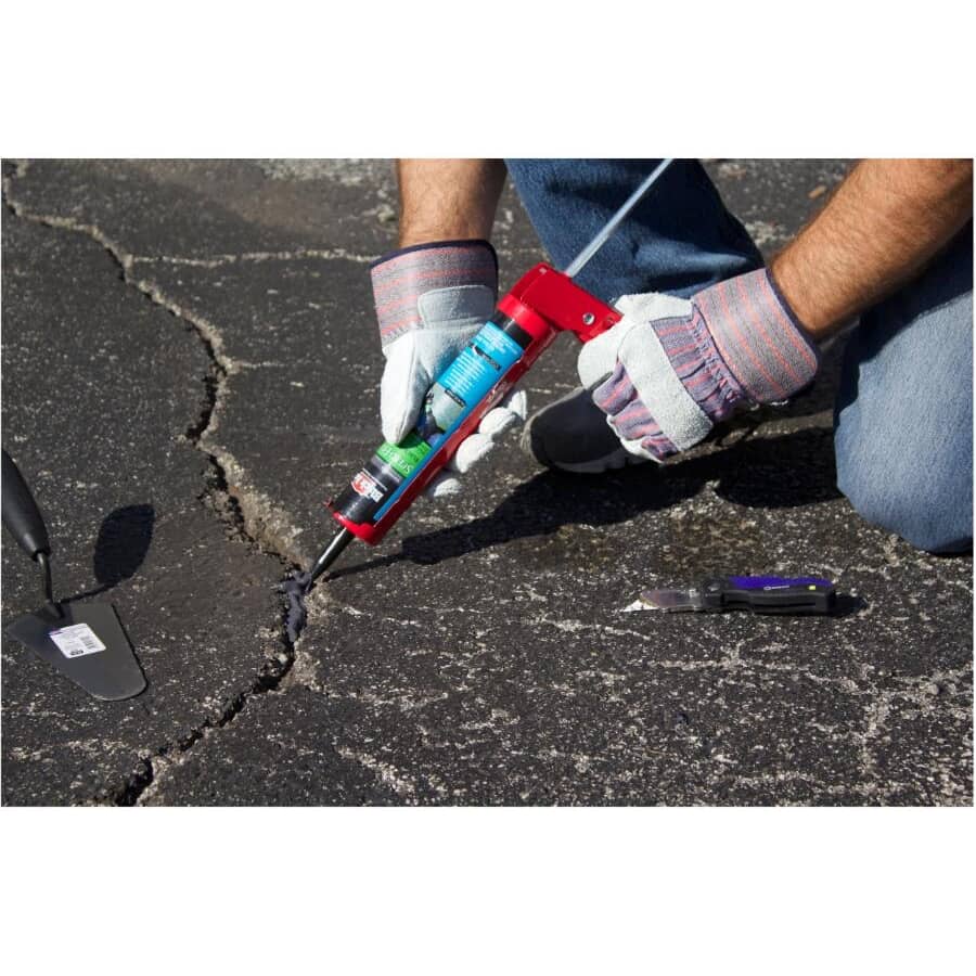 Speed-Fill Driveway Blacktop Filler - 296 ml