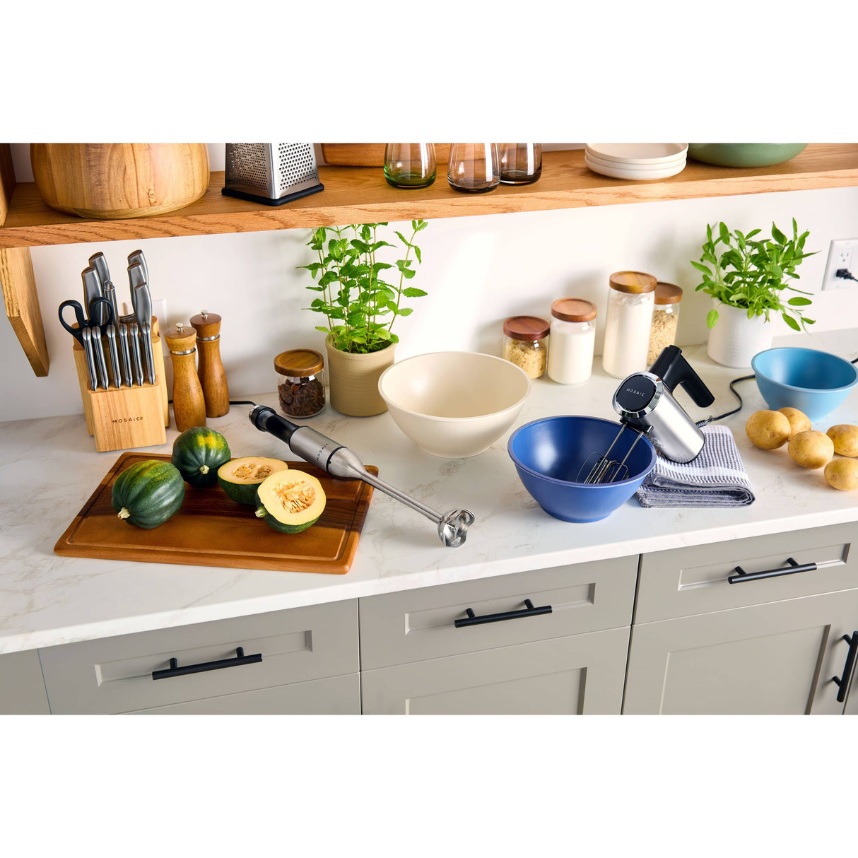 Acacia Cutting Board - 10" x 13.7"