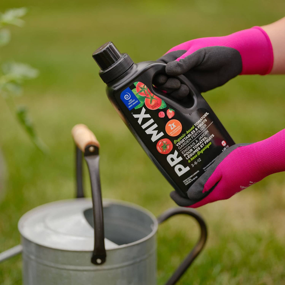 Liquid Tomato/Vegetable/Fruit Fertilizer - 3-6-12, 1 L