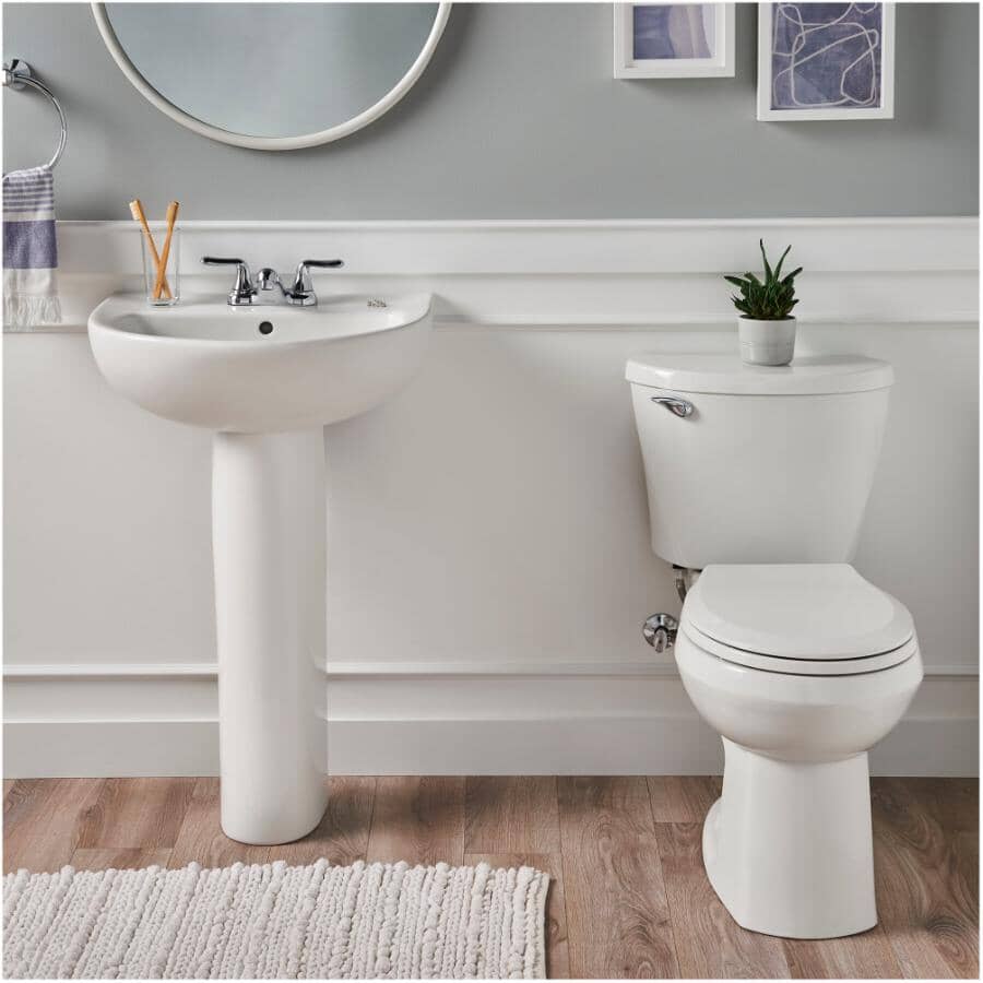 4.8 L Reliant Round Toilet - White, 16.5"