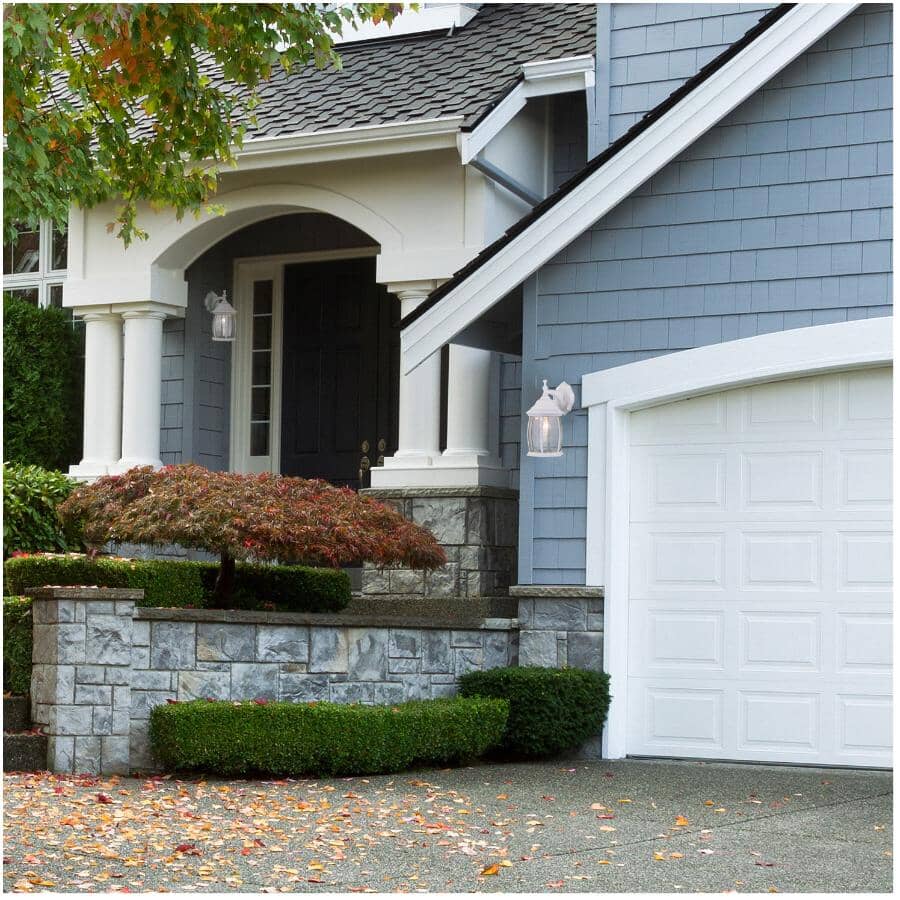 Outdoor Downward Coach Light Fixture - White with Clear Bevelled Glass, 12-1/2"