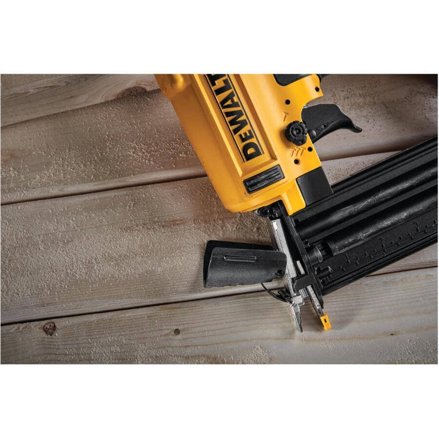 18 Gauge 2-1/8" Brad Air Nailer
