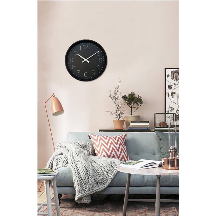 10" Round Wall Clock - Black