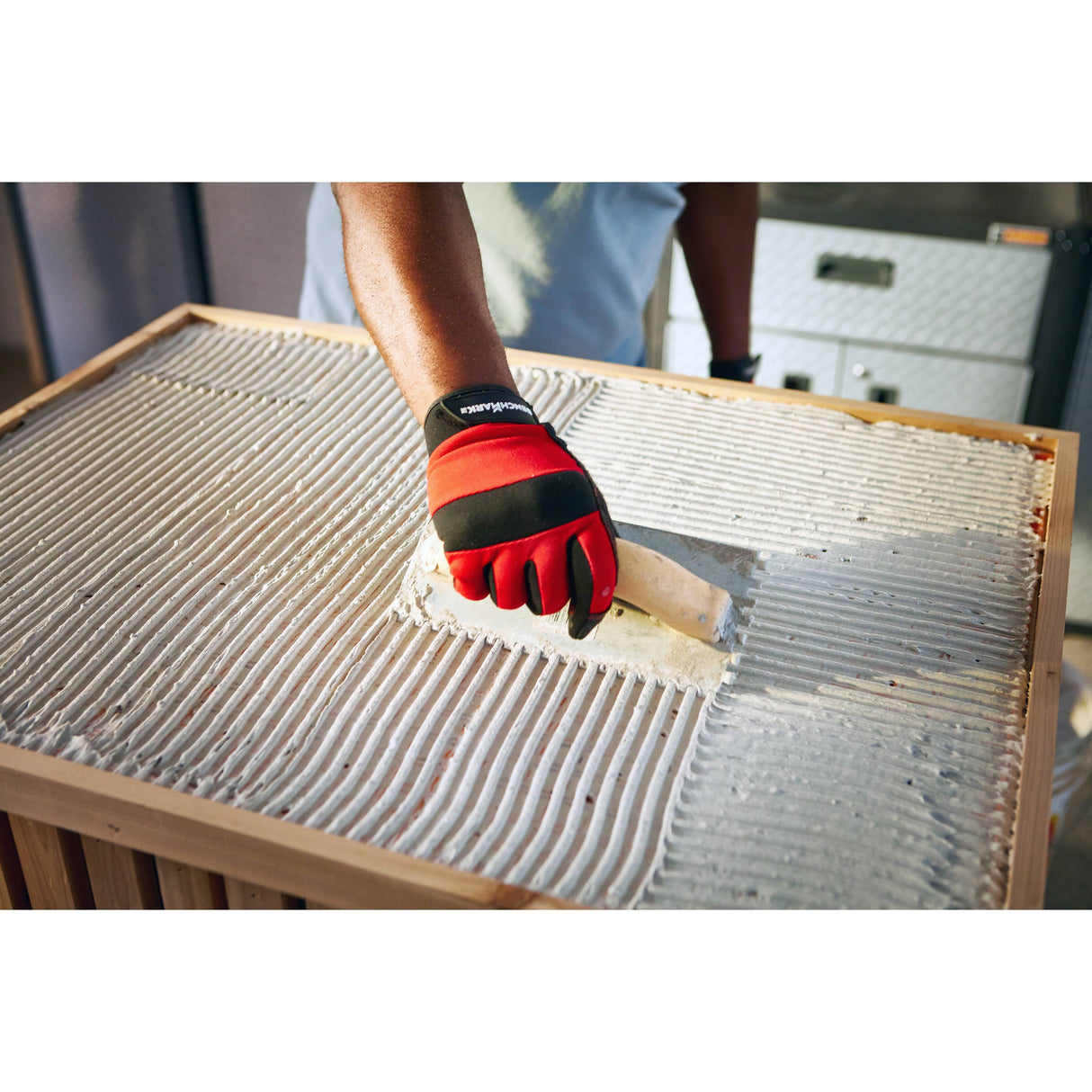 9" x 4" Square-Notch Trowel