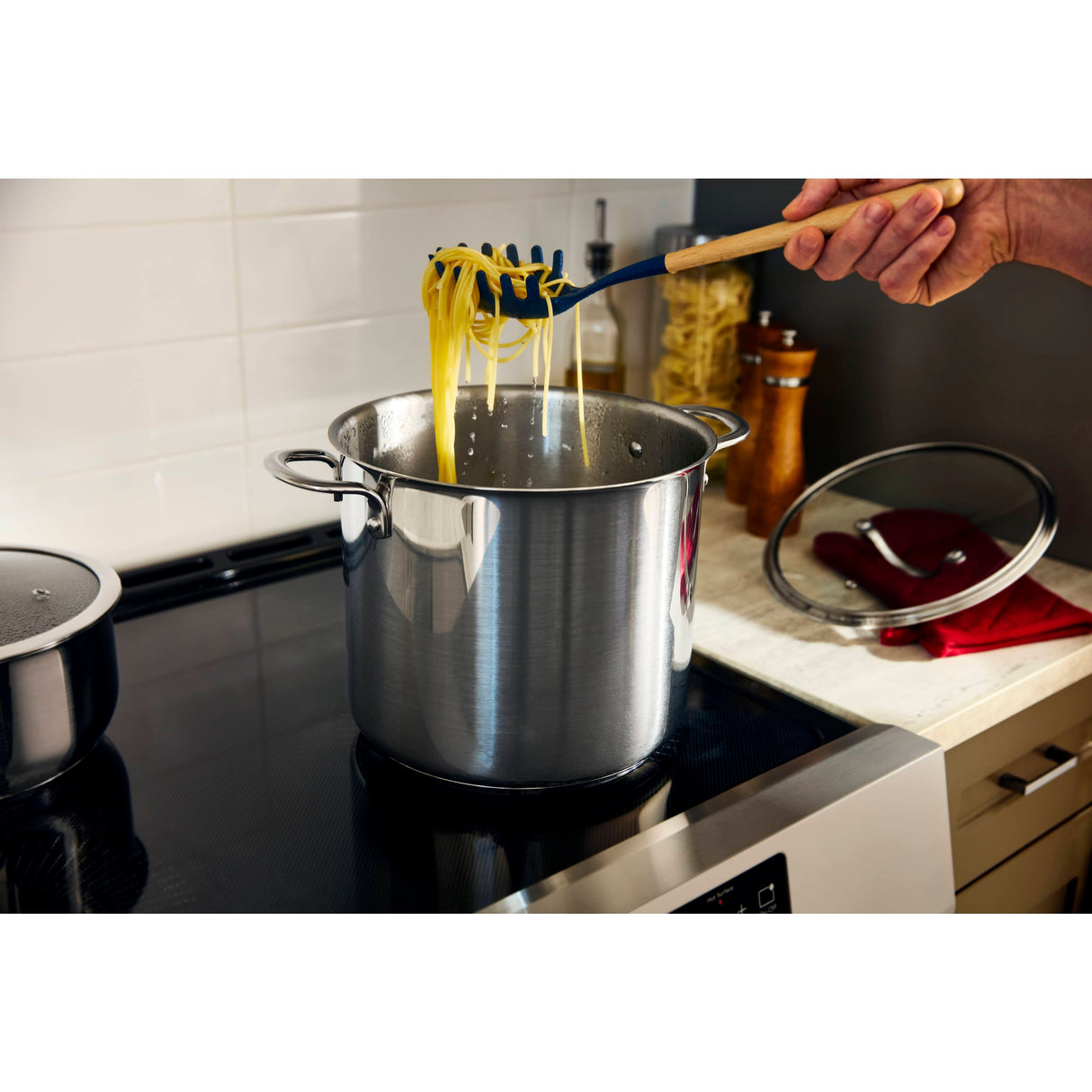 Round Glass Canister with Stainless Steel Lid - 2.1 L