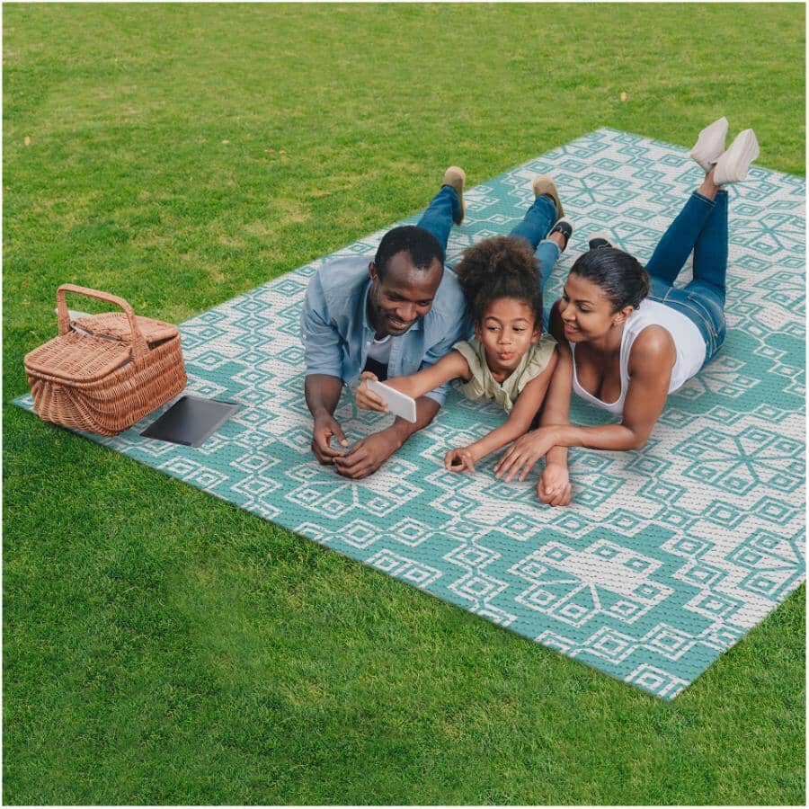 Pure Plastics Patio Rug - Alexis, 98" x 71"