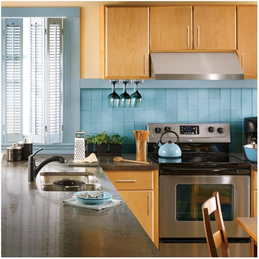 Renzo Single Handle Pull-Out Kitchen Faucet - Matte Black