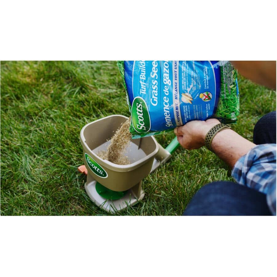 Green Hand Held Fertilizer Spreader