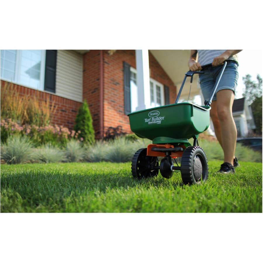 Turf Builder Edgeguard Mini Broadcast Fertilizer Spreader