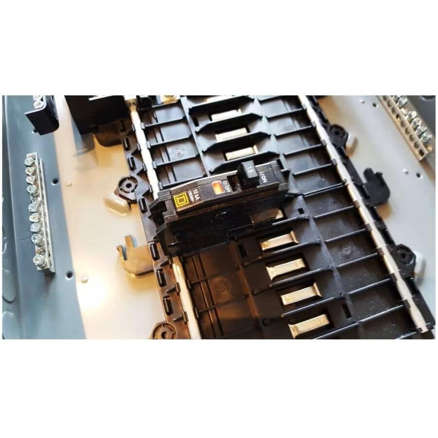 Single Pole Circuit Breaker - 15 Amp Plug-On