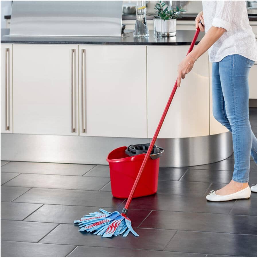 Quick Wring Mop Bucket - Red, 10 L
