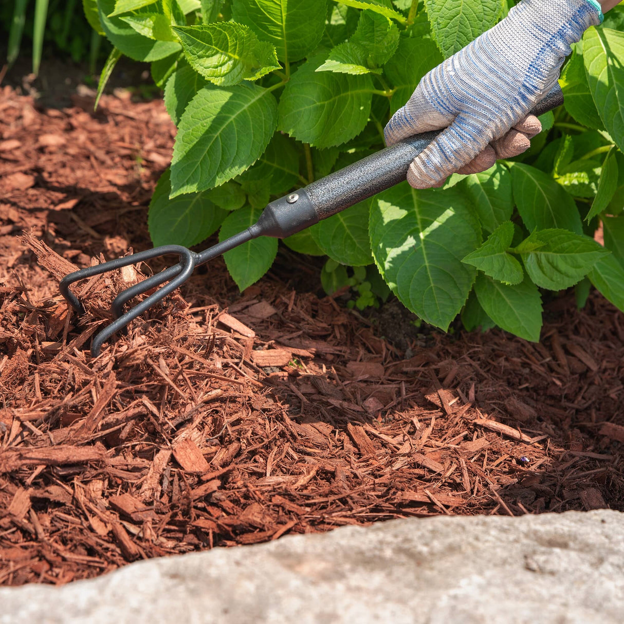 Nature Scapes Sierra Red Garden Mulch - 42.5 L