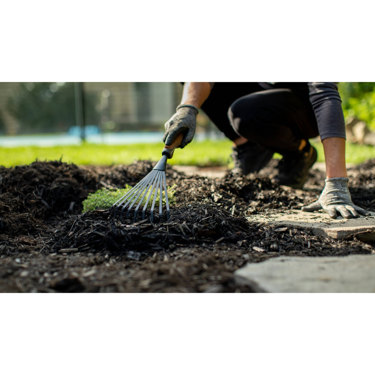 Nature Scapes Classic Black Garden Mulch - 42.5 L