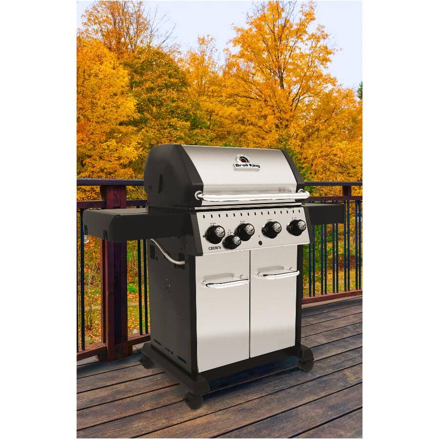Crown S440 Propane BBQ - 4 Burner + Side Burner