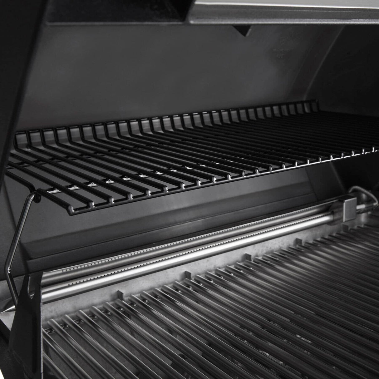 Signet 390 Propane BBQ - 3 Burners + Side & Rotisserie Burners