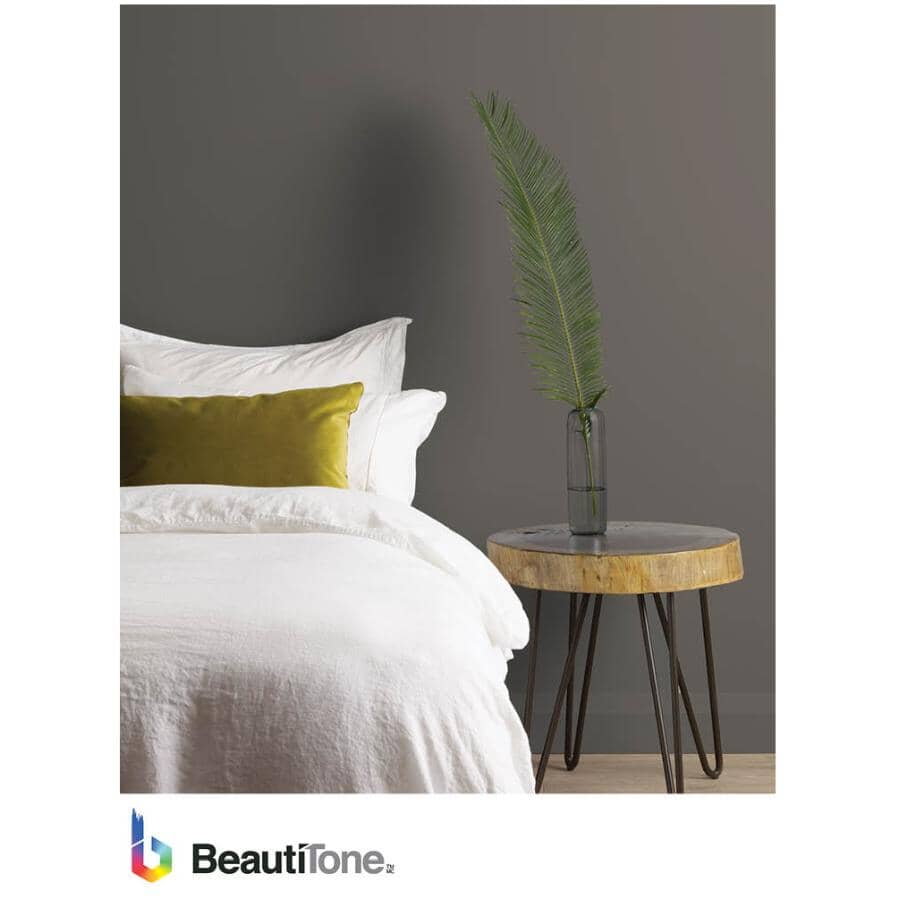 Interior Acrylic Latex Eggshell Paint - Medium Base, 870 ml