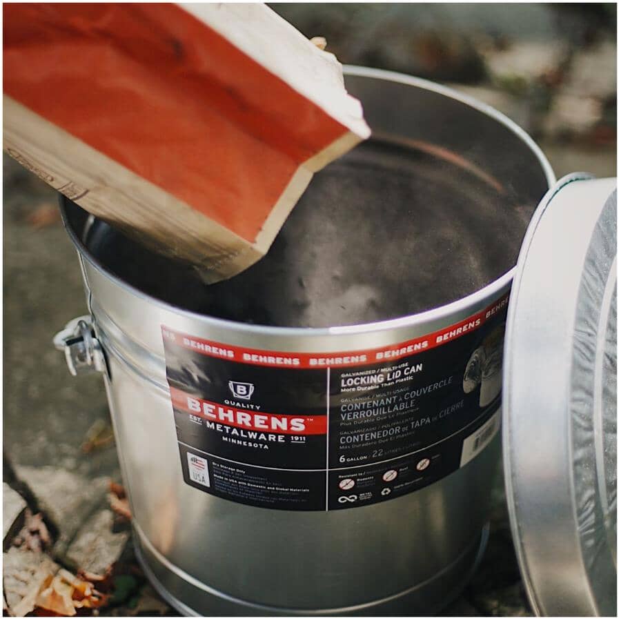 Galvanized Utility Pail with Locking Lid - 22 L