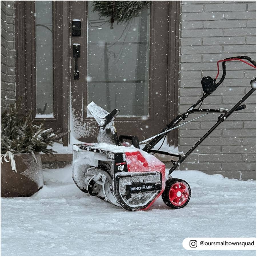 22" Cordless Snow Blower - 60 Volt