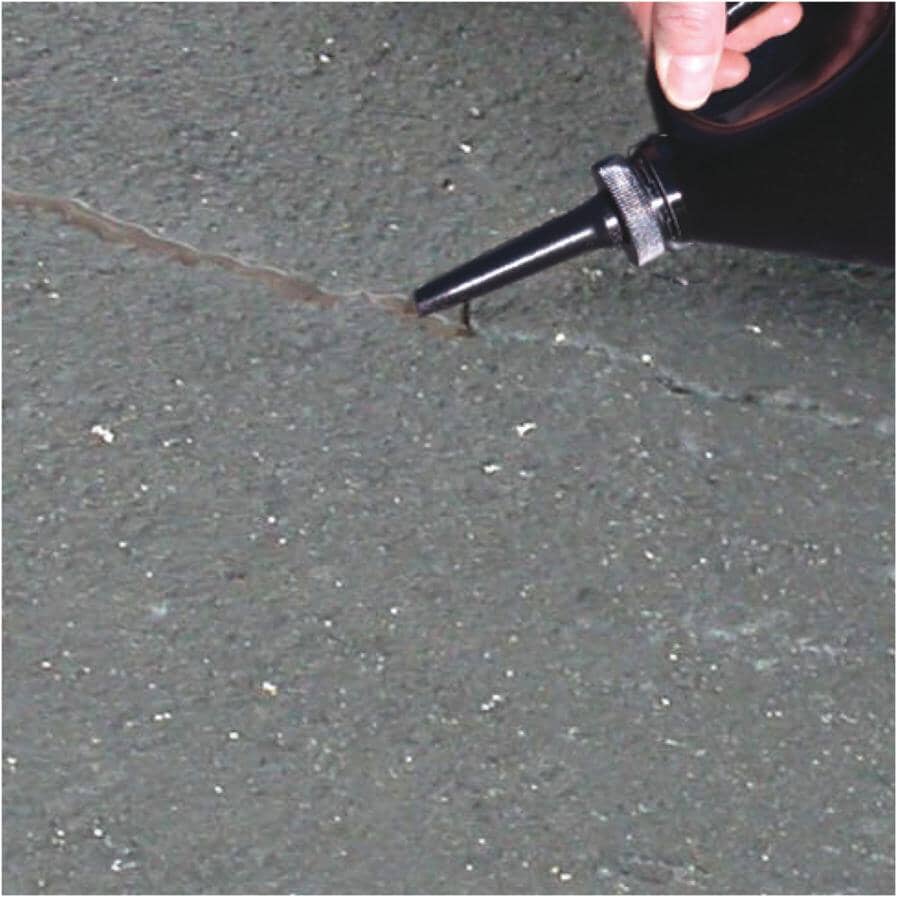Speed-Fill Elastic Asphalt Crack Filler - Black, 3.4 L