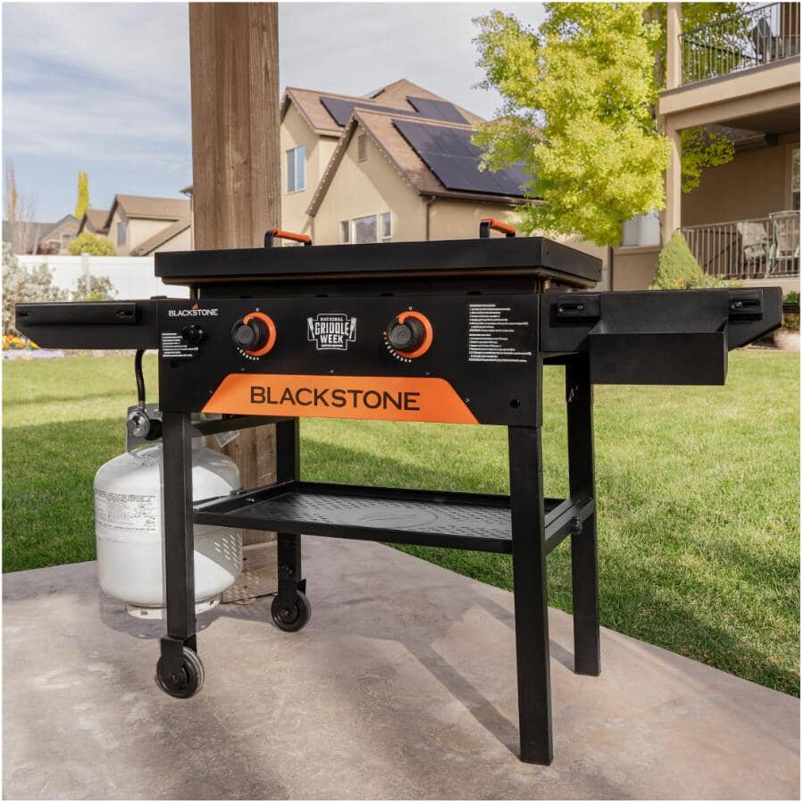 28" Original Omnivore Propane Griddle with Hard Cover - 2 Burner, 524 sq. in.