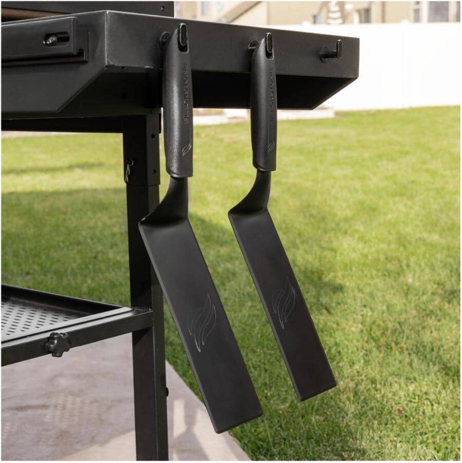 28" Original Omnivore Propane Griddle with Hard Cover - 2 Burner, 524 sq. in.