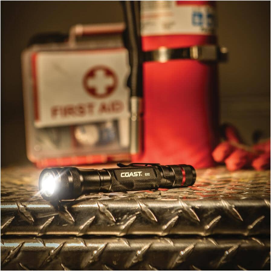 Twist Focus Aluminum LED Flashlight with 2 AA Batteries