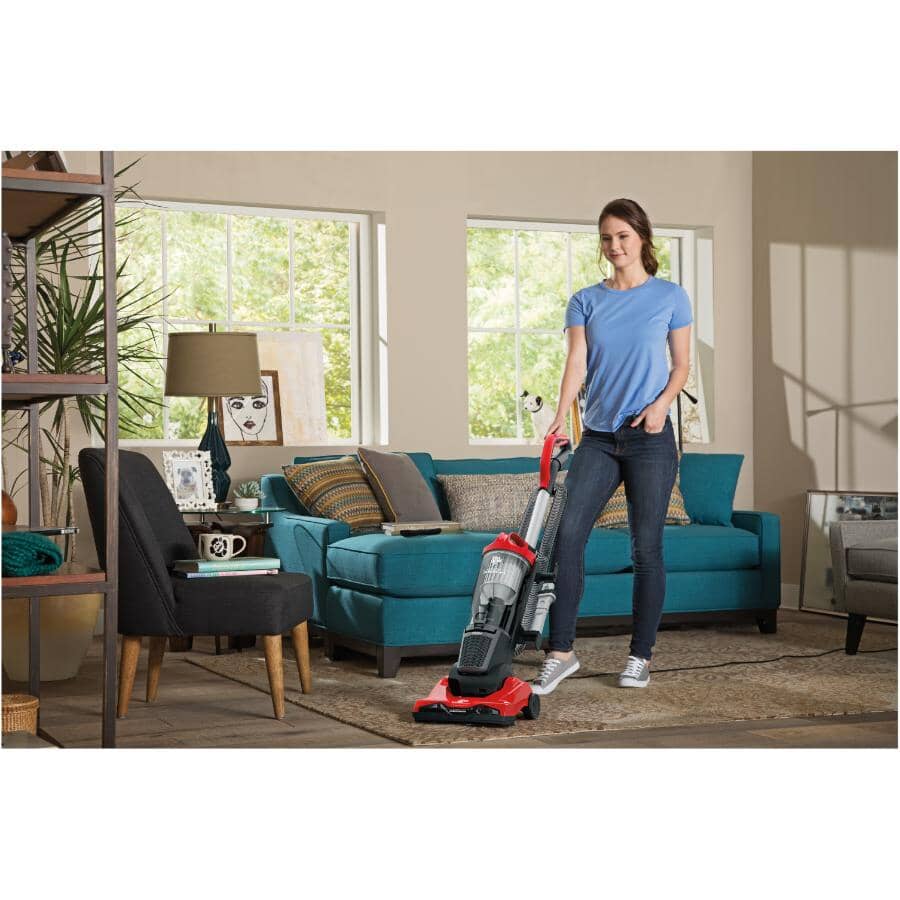 Endura Reach Bagless Upright Vacuum Cleaner