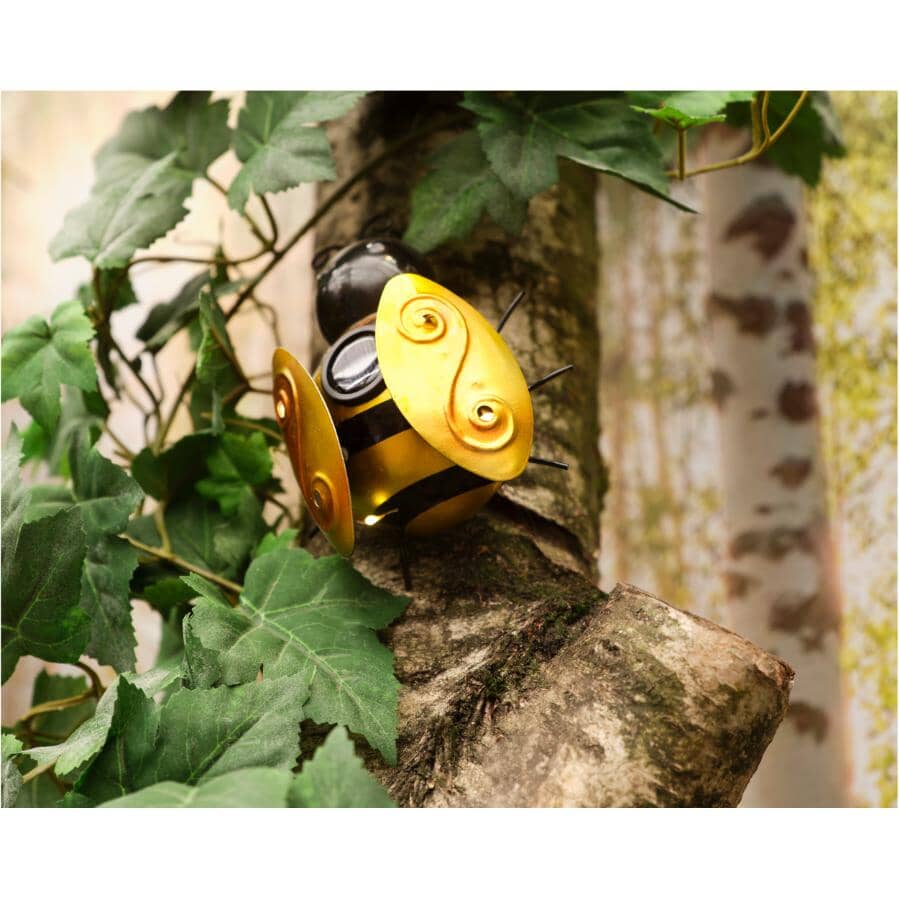 Solar Bee Garden Light