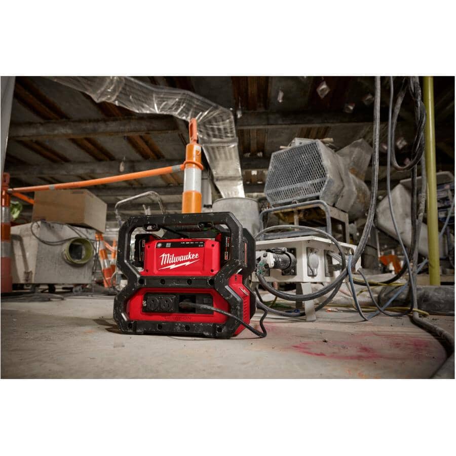 M18 Carry-On 3600/1800W Power Supply Battery - 60dB