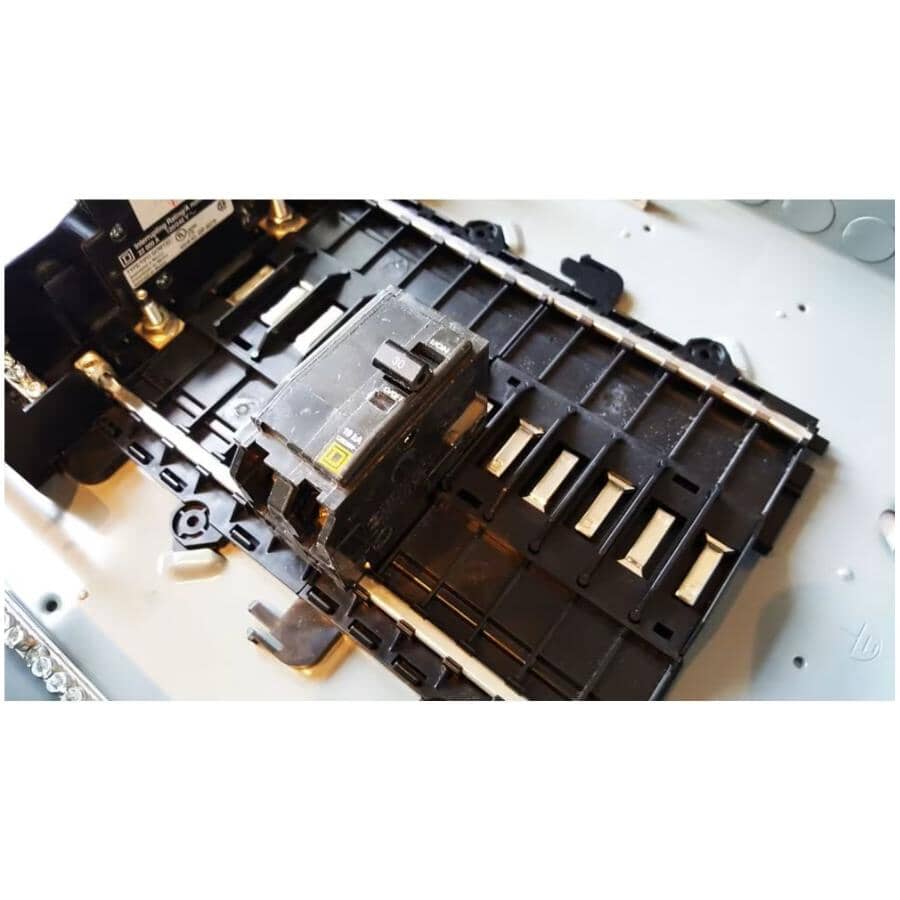 2 Pole 30 Amp Circuit Breaker