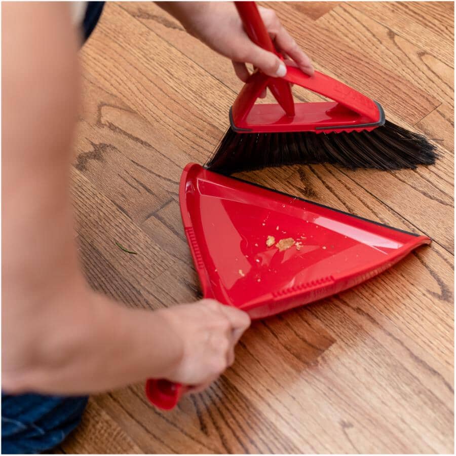 Oskar Angled Broom - with Clip-On Dust Pan