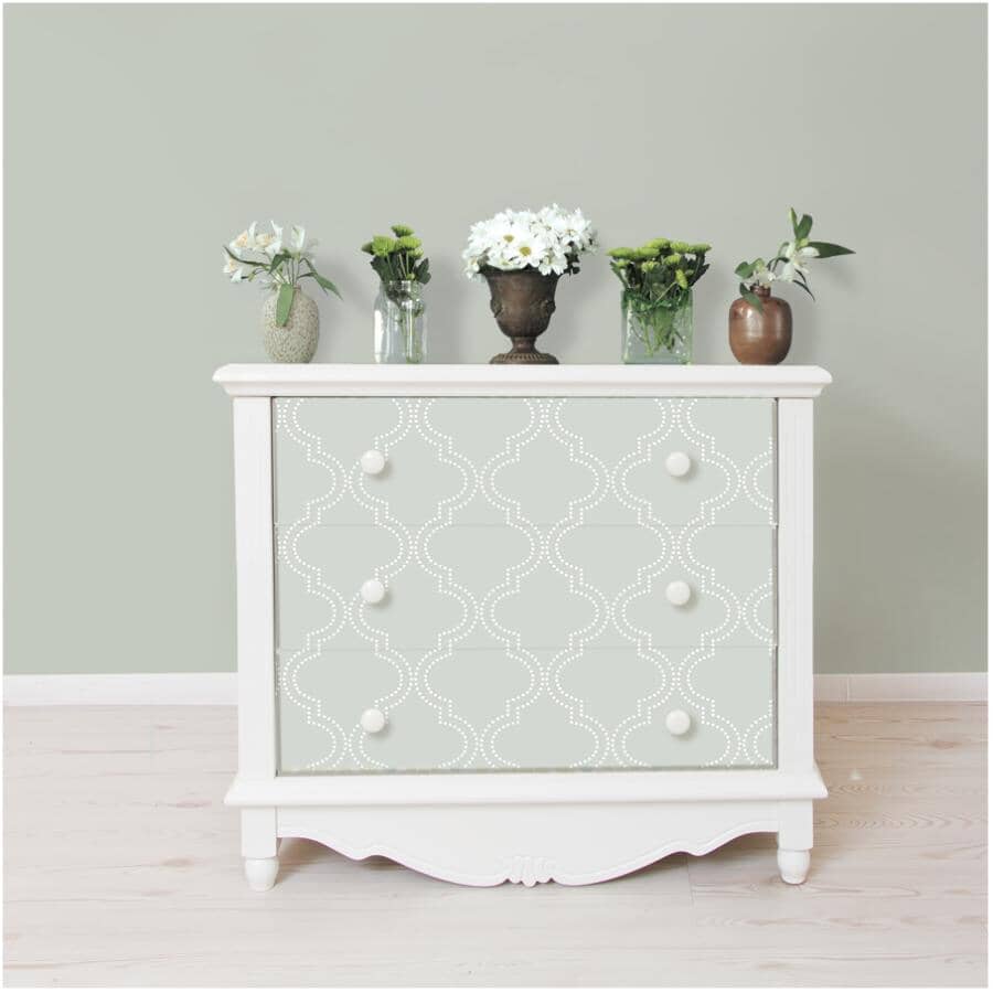Quatrefoil Peel & Stick Wallpaper - Grey, 20.5" x 18'