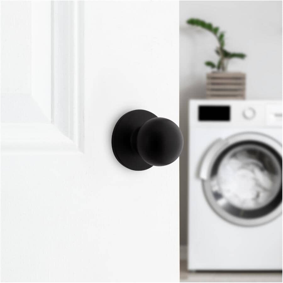 Regina Safelock Passage Door Knobset - Matte Black