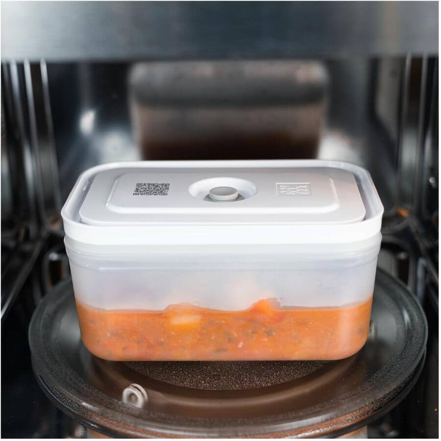 Fresh & Save Medium Vacuum Plastic Food Storage Container